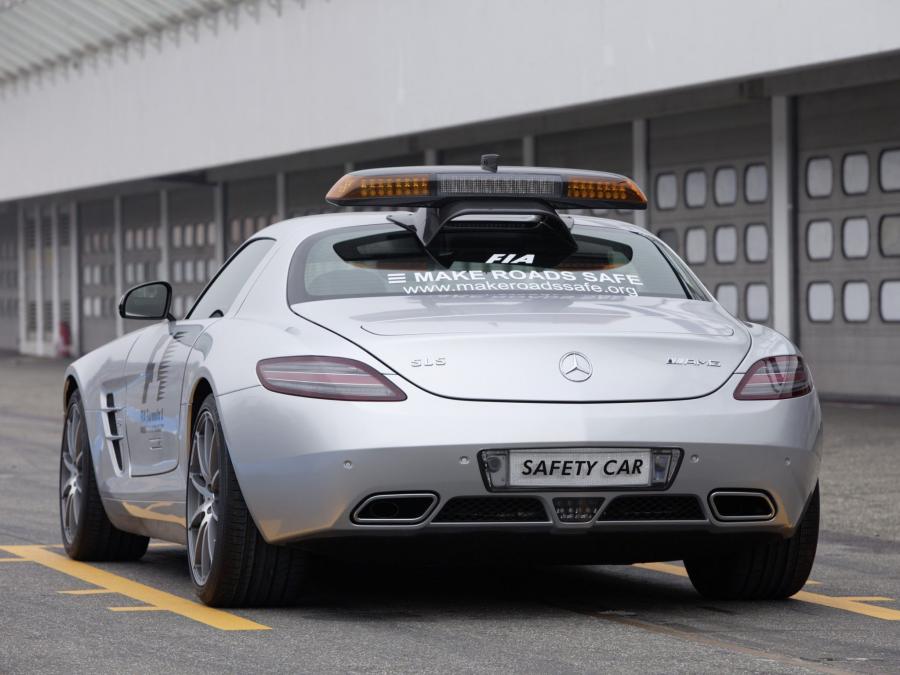  Mercedes-Benz SLS AMG F1 Safety Car 2010 года  (фото 44 из 46)
